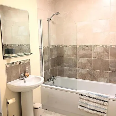 Shore House - Beautiful 3 Bedroom House With Parking And Garden, Close To Centre Hébergement de vacances Filey
